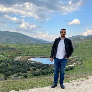 Meet your Posher, Hamza